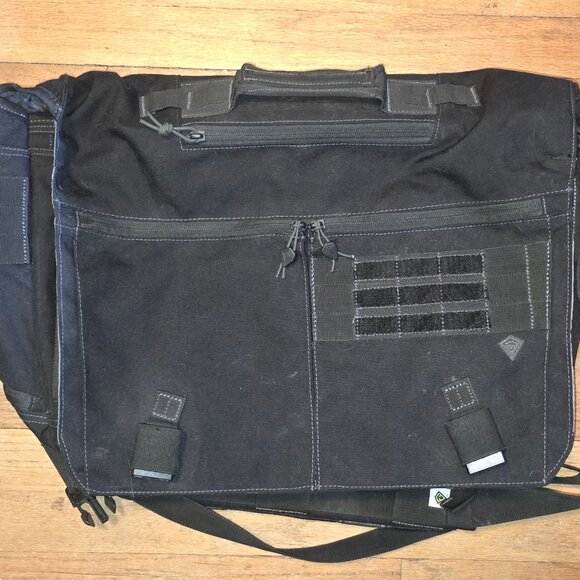 First Tactical Ascend Messenger 25L